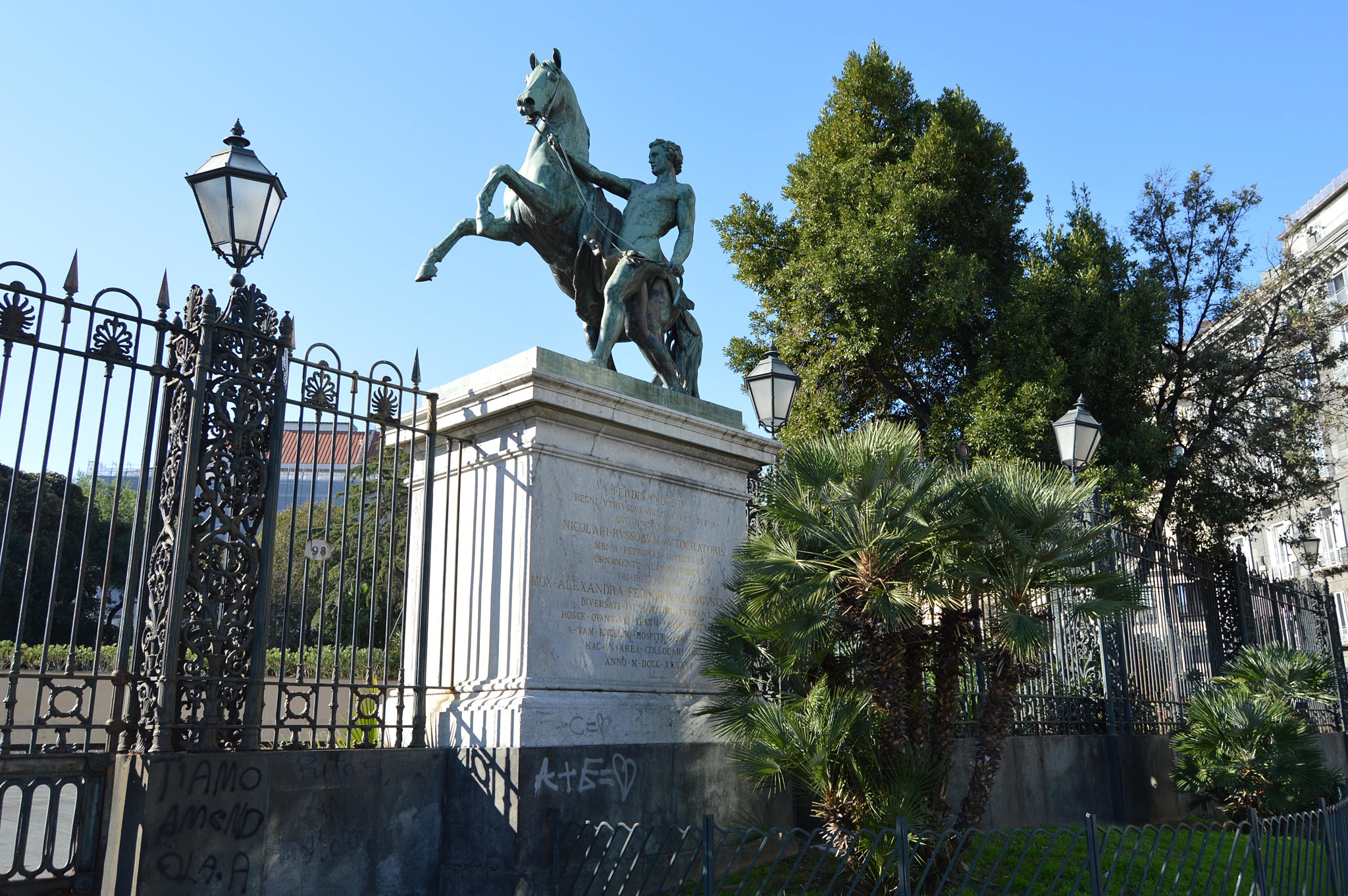 Cavalli di Bronzo, Napoli
